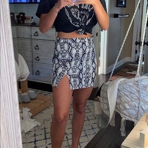 Snake Skin print skirt! Brand new, never worn!!